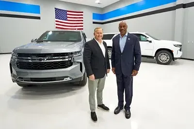 Компания GM Defense завершила производство первого серийного автомобиля для Службы дипломатической безопасности Государственного департамента