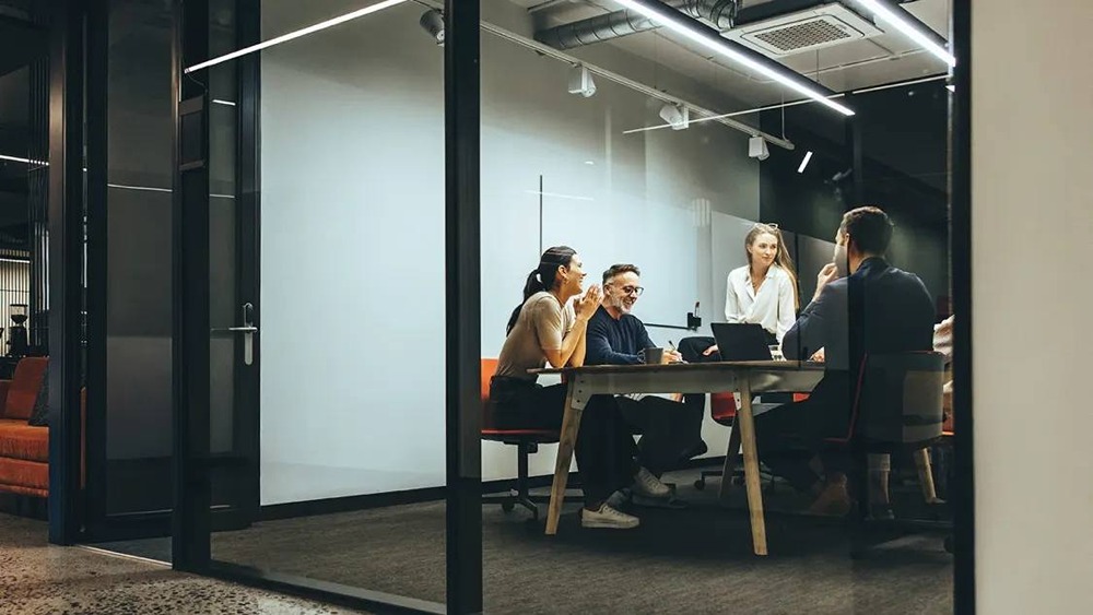 Крупные инвестиции в ИИ: кто привлек $80 млн и 400 млн рублей?