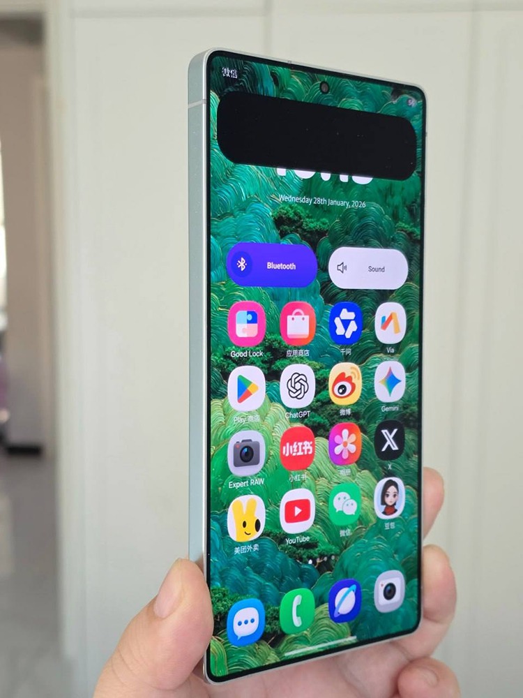 Samsung S26 скроет ваши банковские данные и пуш‑уведомления от посторонних: как работает защита от подглядывания в новой модели?