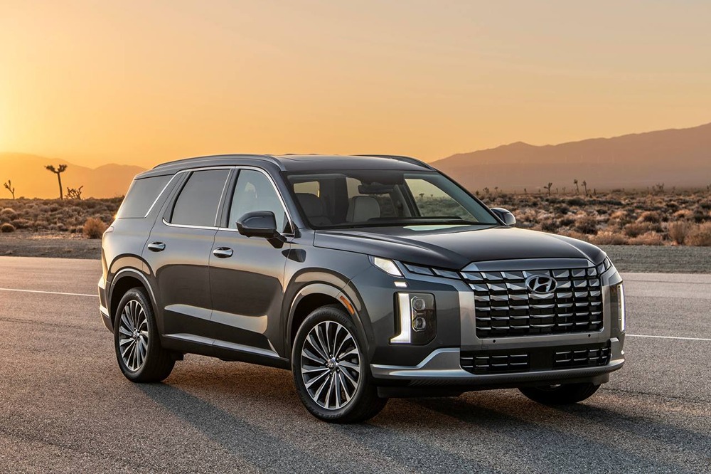 Hyundai отзывает почти 570 тысяч кроссоверов Palisade из-за проблем с подушками безопасности третьего ряда, пишет журнал «За рулём»
