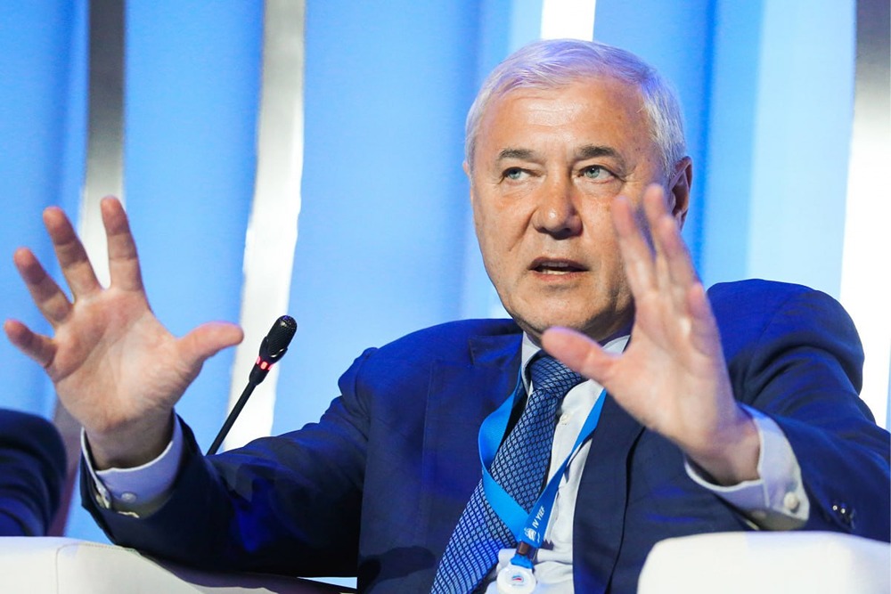 Анатолий Аксаков: Думаю ЦБ на первом заседании в феврале снизит ключевую на 50 б.п. до 15,5%. До 10% точно дойдем к концу года