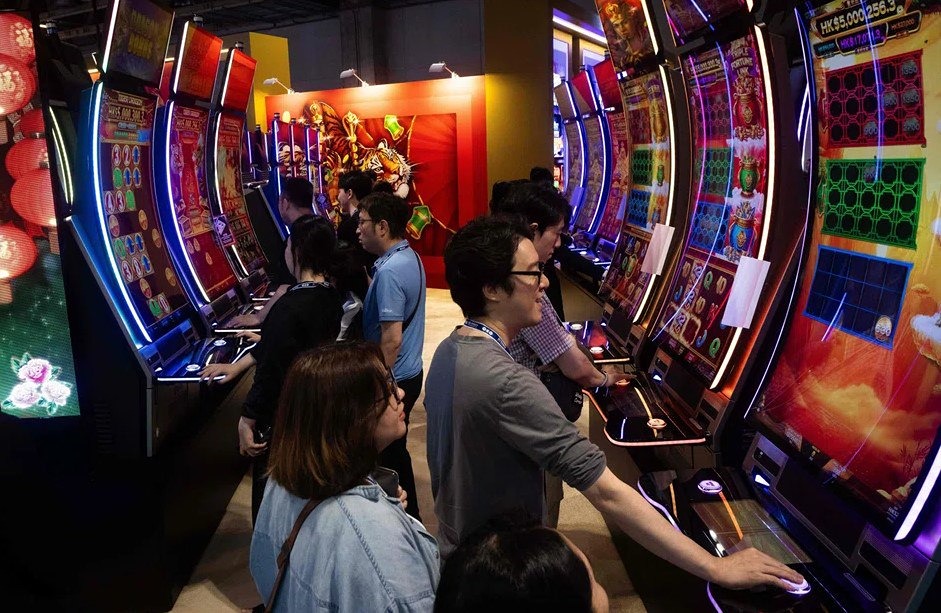 Доходы от игорного бизнеса в Макао превзошли прогнозы благодаря развлекательным предложениям