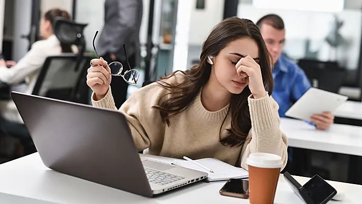 41 % россиян недовольны зарплатой: что показал опрос ФОМ о состоянии рынка труда?