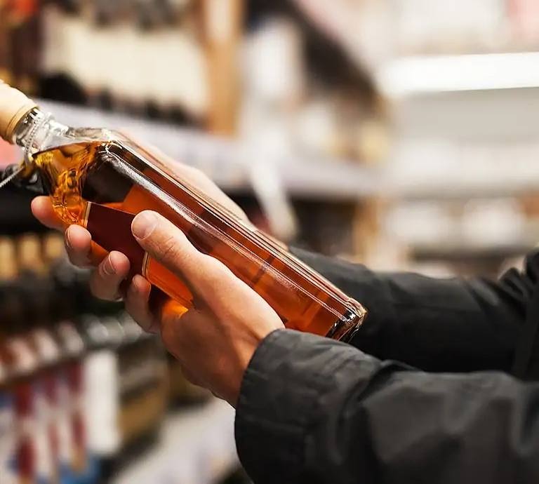 Почему в Красноярском крае ограничат продажу алкоголя с 1 марта 2026 года?