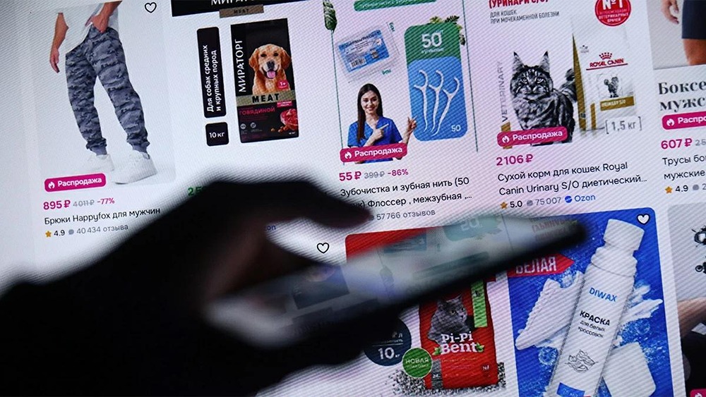 Россияне стали чаще оплачивать покупки частями, из-за этого объем рынка в 2025 году составил почти 1 трлн рублей