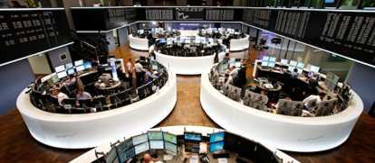 Акции IT-компаний по всему миру упали из-за тревожного сигнала Anthropic о развитии ИИ