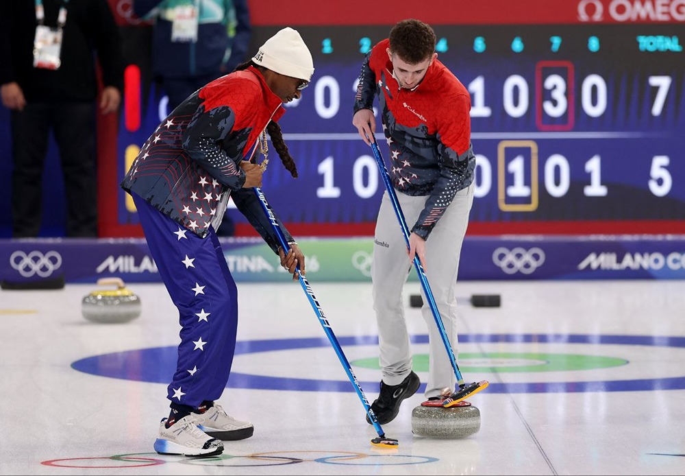Снуп Догг стал почётным тренером США на Олимпийских играх и попробовал себя в кёрлинге