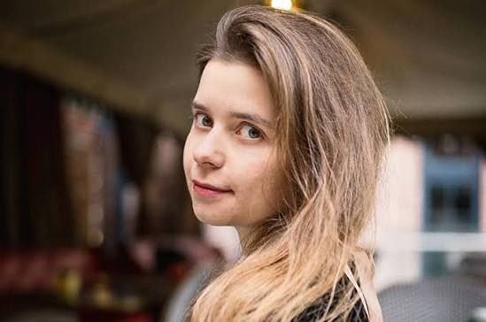 Маша Дрокова (Бухер) — пример женщины, которая сумела пробиться в венчурный бизнес без опыта, но с большой поддержкой Джеффри Эпштейна и Сергея Белоусова