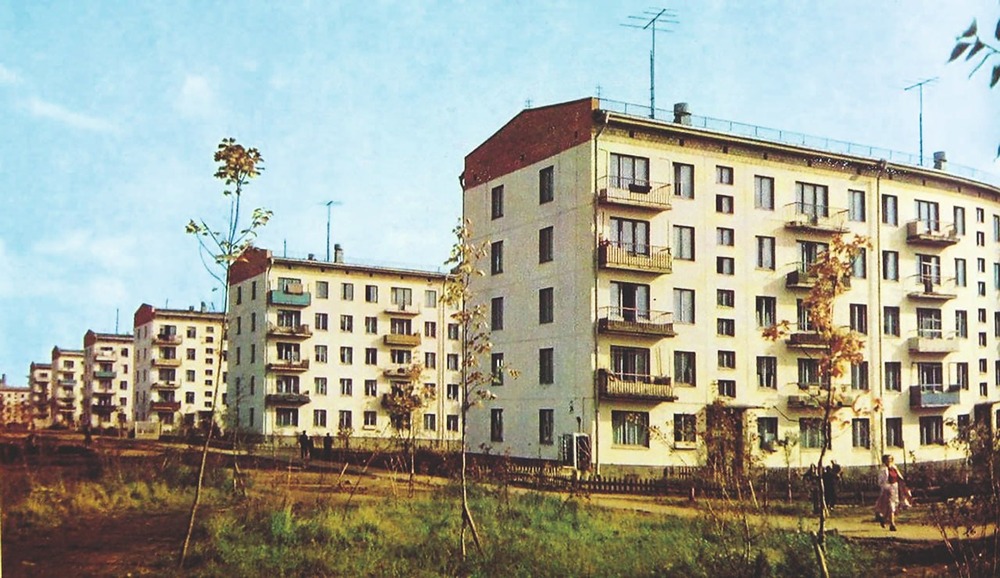 Каждому третьему россиянину (37%) советские панельные дома кажутся эстетичными и уютными