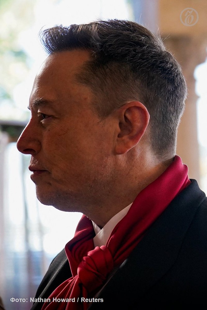 SpaceX меняет приоритеты: лунный город вместо марсианской колонии?