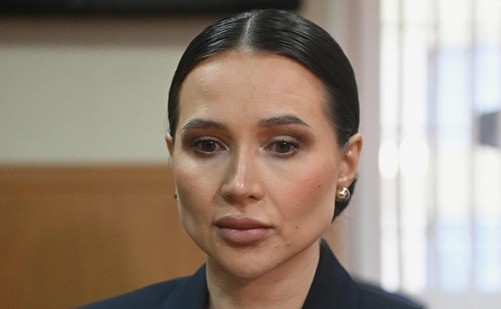 Состояние беременной Лерчек резко ухудшилось: блогерша с трудом ходит по дому, у неё отнимается нога