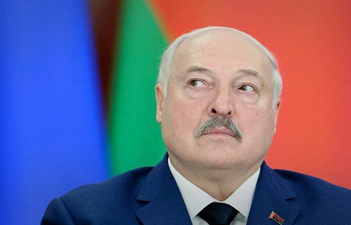 Беларуси придется укреплять свою обороноспособность — Лукашенко
