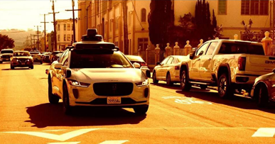 Беспилотными такси Waymo от Google управляли операторы из Филиппин и США, выяснили в ходе расследования о ДТП