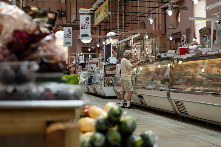 Дональд Трамп побеждает на выборах 2024 года: экономика становится ключевым фактором для избирателей