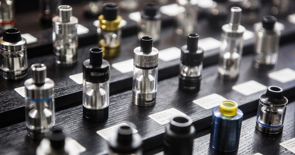 Национальный союз защиты прав потребителей предложил Минздраву продавать электронные сигареты в аптеках и только по рецепту