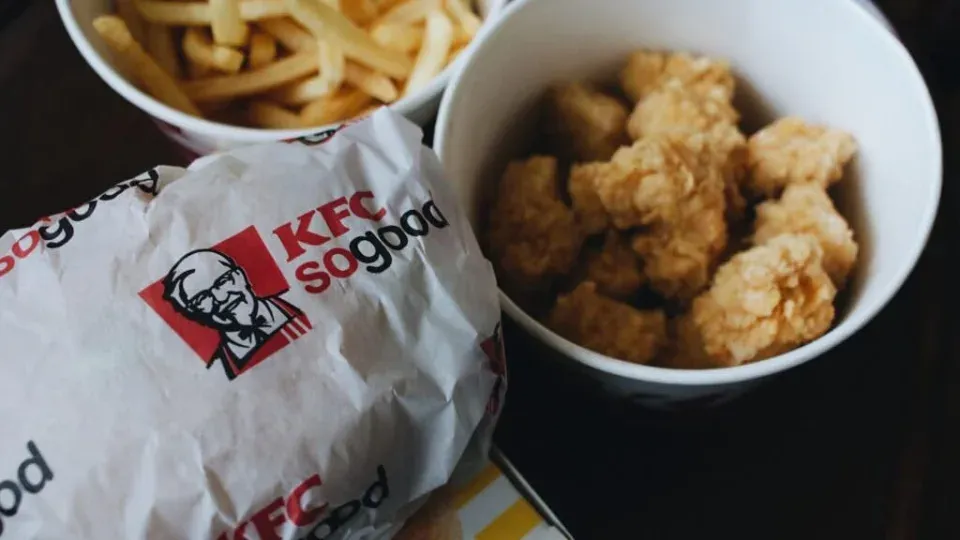 Yum China неожиданно показала прибыль за третий квартал: KFC и Pizza Hut Power показали более высокую прибыль, подтвердили план капитальных затрат на открытие около 1500–1700 новых точек