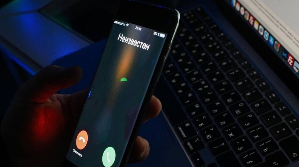 Почему в соцсетях появляются объявления о продаже автотоваров по низким ценам, как мошенники получают предоплату и можно ли вернуть деньги?