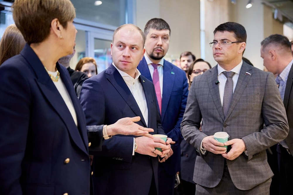 Цифровая идентификация пенсионеров в магазинах: Х5 внедряет автоматическую систему скидок