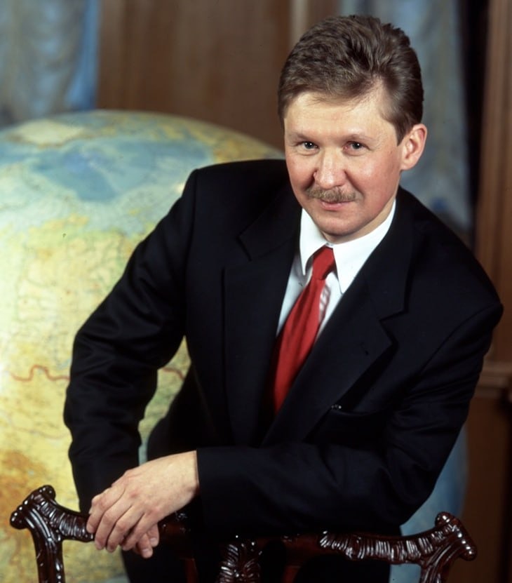 Совет директоров «Газпрома» продлил полномочия Алексея Миллера на 5 лет. Он занимает пост главы компании с 2001 года