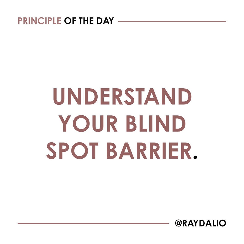 Слепые зоны мышления: как наше эго мешает видеть реальность