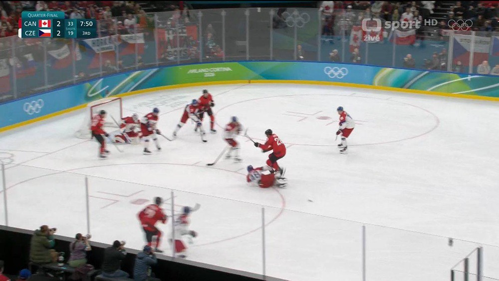 Сборная Канады по хоккею чуть не вылетела с ОИ-2026, потому что судьи не заметили, что Чехия играла вшестером против пятёрки кленовых