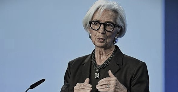 Основными кандидатами на пост главы ЕЦБ считаются бывший глава ЦБ Испании Пабло Эрнандес де Кос и глава ЦБ Нидерландов Клаас Кнот