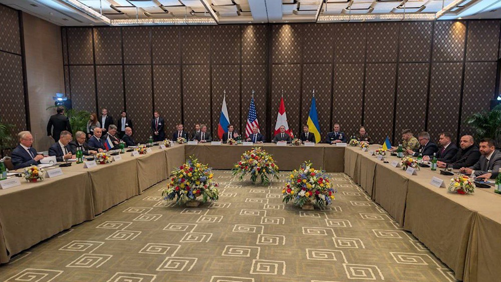 Сегодняшние трёхсторонние переговоры по Украине в Женеве длились примерно 6 часов и были «очень напряжëнными», а в делегации из Киева назрел серьëзный раскол. Продолжение диалога ожидается завтра утром