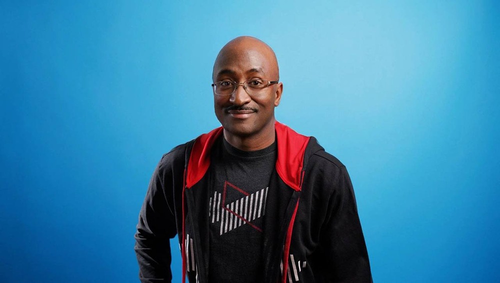 Маркес Браунли готов к радикальным переменам: история пари с Tesla