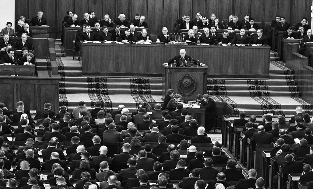 Как доклад Хрущева о культе личности изменил историю СССР: XX съезд КПСС 1956
