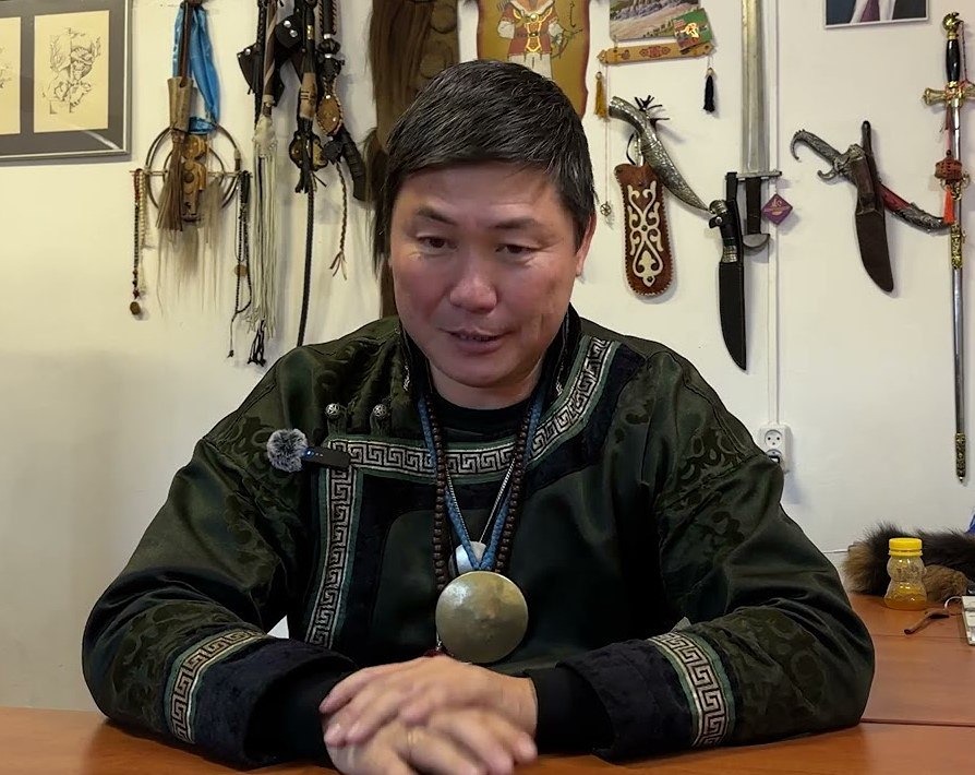 Шаманы Байкала пообещали, что духи «спросят» с Shaman за облизывание льда. «Байкал для нас — сакральное место. Так делать нельзя. Именование SHAMAN несёт нагрузку — нужно соответствовать»