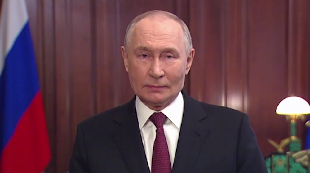 Владимир Владимирович Путин поздравил россиян с Днем защитника Отечества