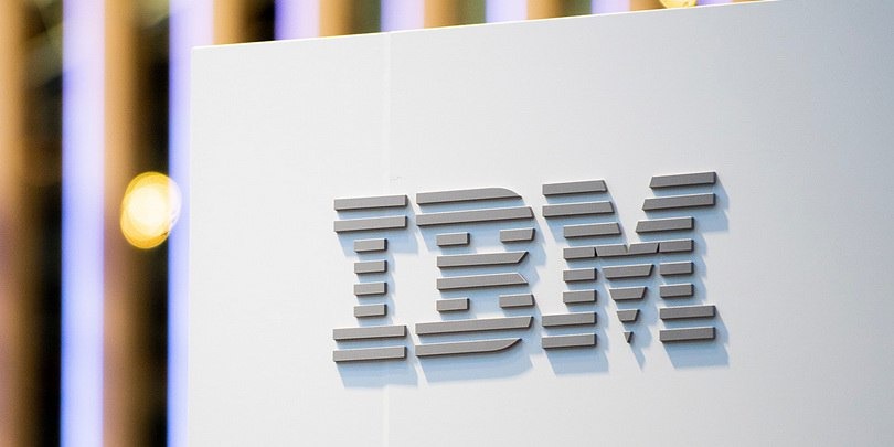 Акции IBM показали самое сильное падение за 25 лет, с октября 2000 года