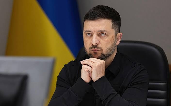 Зеленский провёл телефонный разговор с Трампом. По словам представителей офиса президента Украины, он длился 30 минут. Зеленский заявил, что на переговорах также присутствовал спецпосланник президента США Уиткофф и советник Трампа Кушнер