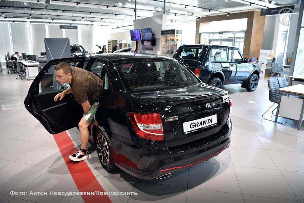 Российский авторынок переживает глубокий кризис: заявление АвтоВАЗа