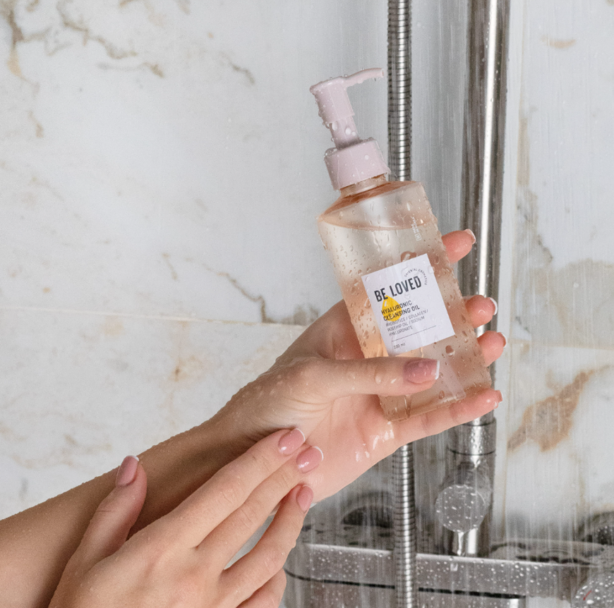 Как правильно очищать кожу вечером: гидрофильное масло — секрет сияния?