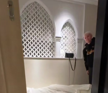 Туристы в Madinat Jumeirah: как проходит эвакуация в одном из отелей Дубая?