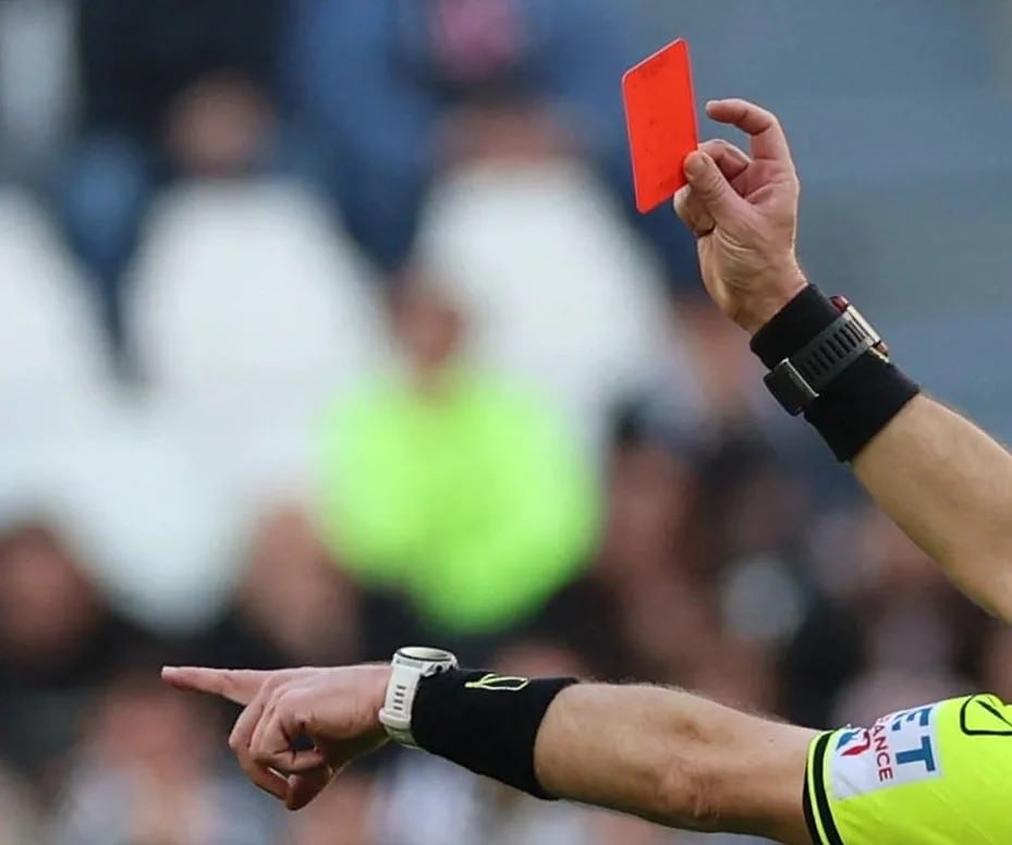 Массовый скандал в российском футболе: арбитры обвиняются в сговоре с «Торпедо»