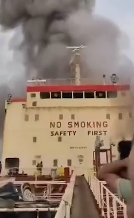 Трагедия в Оманском заливе: беспилотник атаковал нефтяной танкер