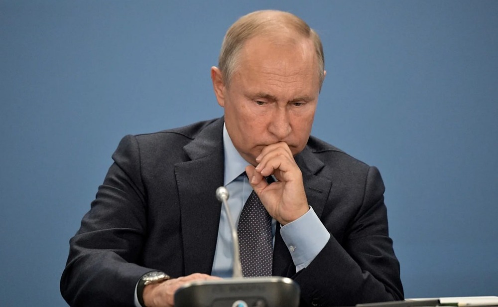 Президент России Владимир Путин выразил глубокие соболезнования иранскому лидеру в связи с трагической гибелью верховного руководителя страны Али Хаменеи