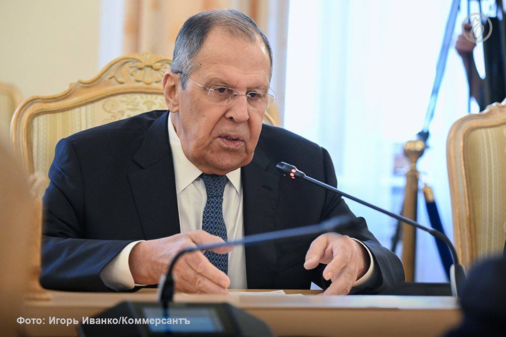 Сергей Лавров в разговоре с главой МИД ОАЭ подчеркнул неприемлемость действий США и Израиля, развязавших неспровоцированную агрессию против Ирана, сообщает МИД РФ