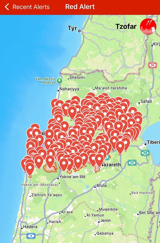 Иран запустил очередную атаку — в Израиле звучит воздушная тревога