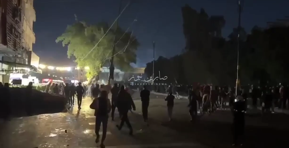 Толпа продолжает попытки прорваться в зеленую зону Багдада, где находится посольство США