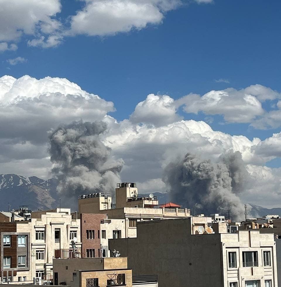 Иран заявляет о серии атак Израиля и США на больницы, включая госпиталь имени Ганди в Тегеране