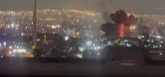 Очередные мощные взрывы прогремели в Тегеране — Израиль и США нанесли удары по штаб-квартире государственной телерадиокомпании Ирана