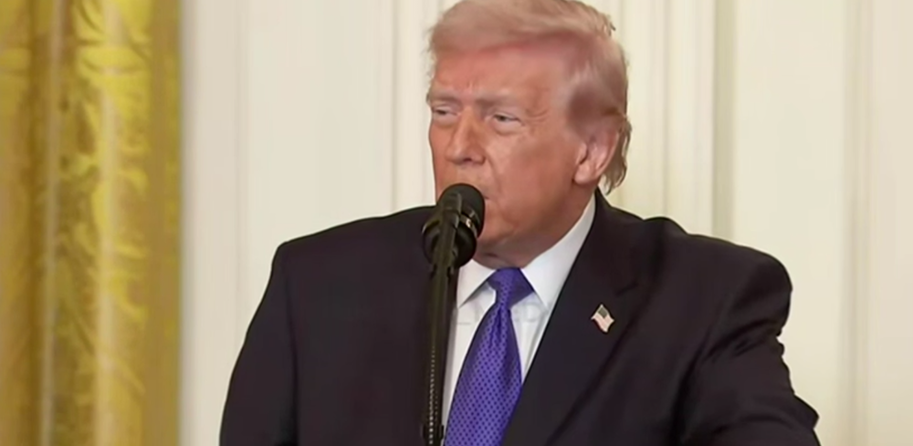 Трамп выступает в Белом доме о войне с Ираном — главное к этому часу