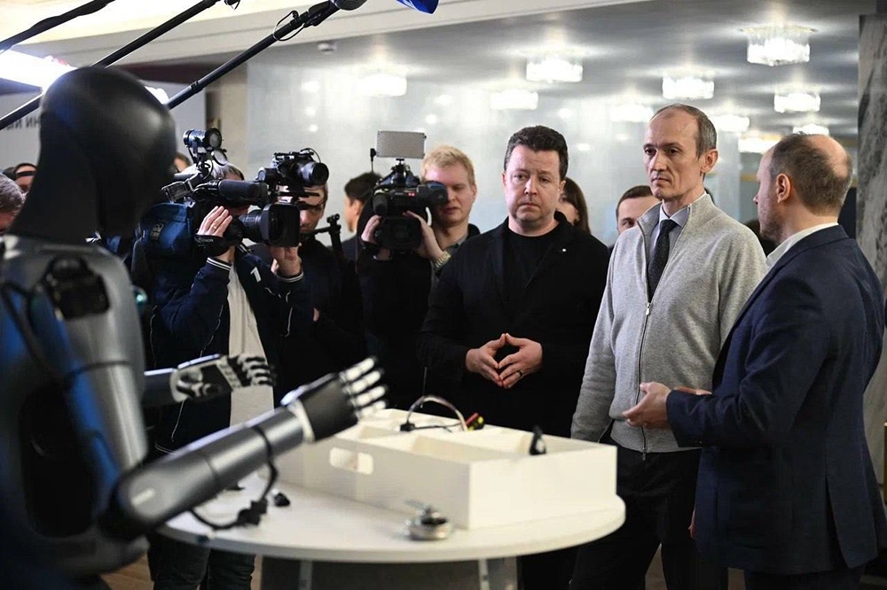 Неделя ИИ в правительстве: как российские разработки меняют работу госорганов