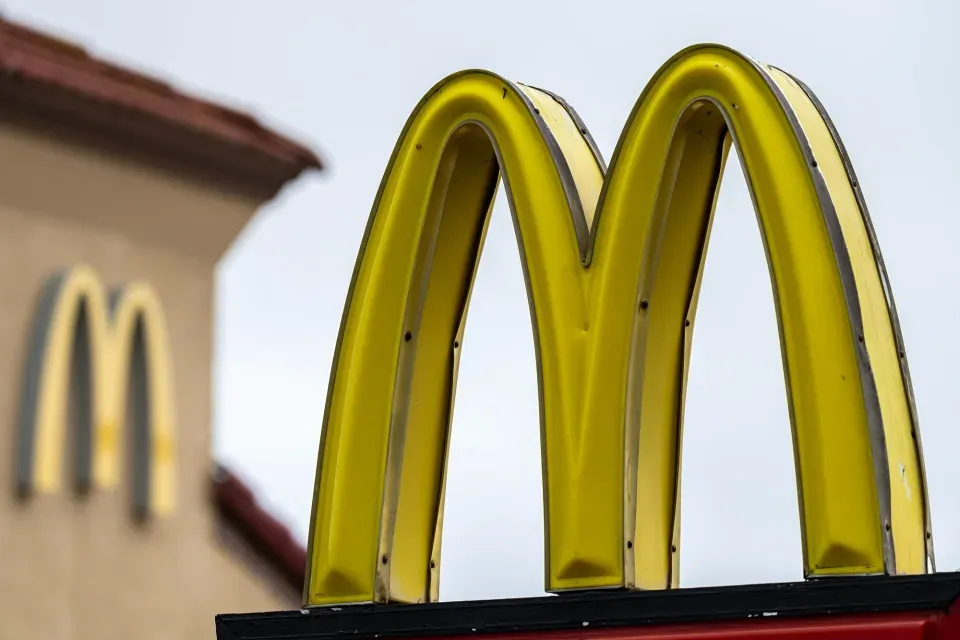 Компания McDonald’s подписывает первую сделку с 2016 года на активном рынке швейцарских франков