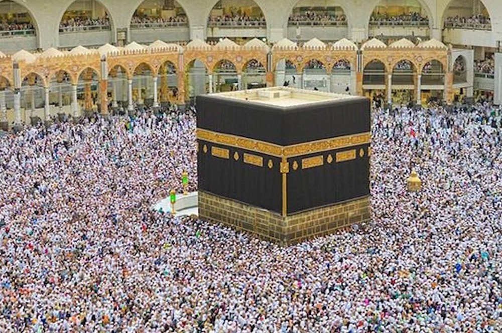 Паломничество в Мекку отменяется: туроператоры не возвращают деньги верующим