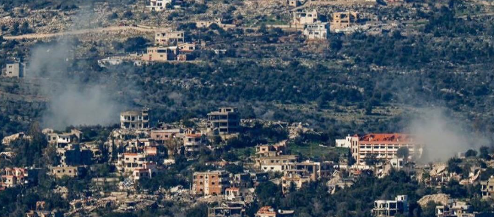 В результате последних атак в Ливане погибло около 400 человек, в том числе двое израильских солдат