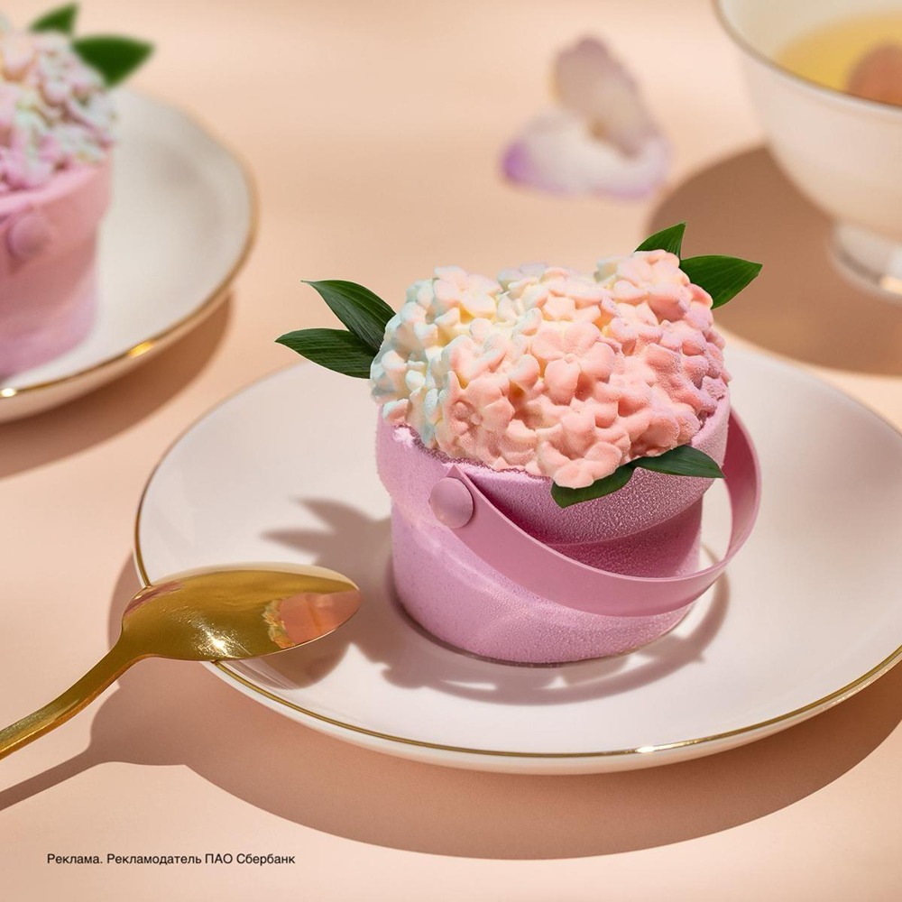 8 марта от СберПервого: эксклюзивный десерт в «Кофемании» для своих клиенток